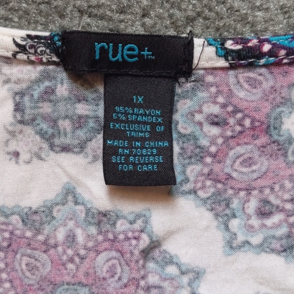 Romper - Picture 2 of 2